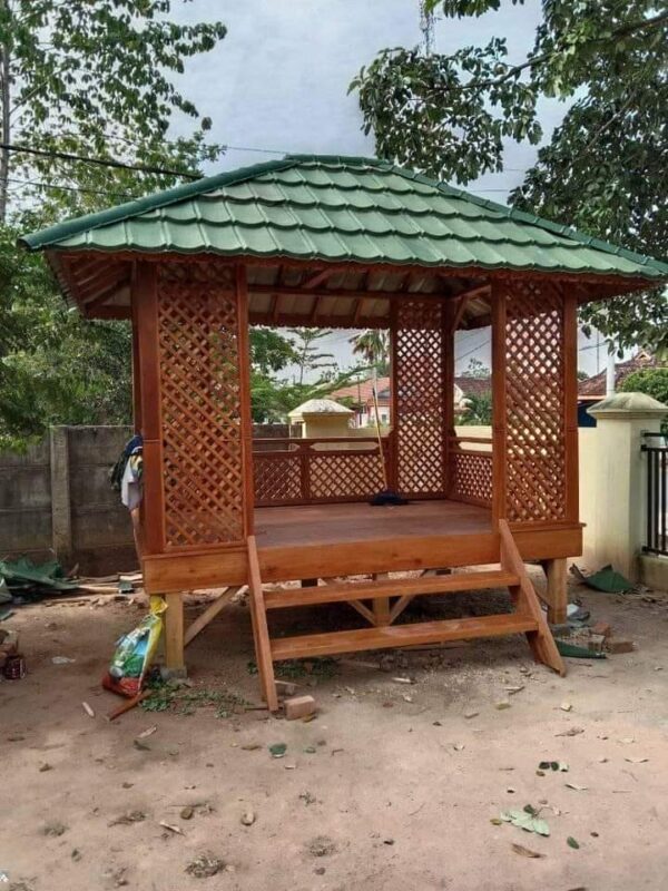 Desain Gazebo yang Mewah: Ruang Outdoor Sempurna untuk Keluarga dan Tamu - Gambar 5